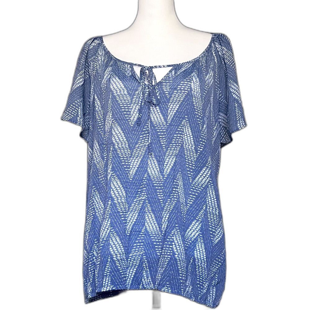 St. John’s Bay Blue White V-Pattern Short Sleeve Blouse Plus Size Women's 1X